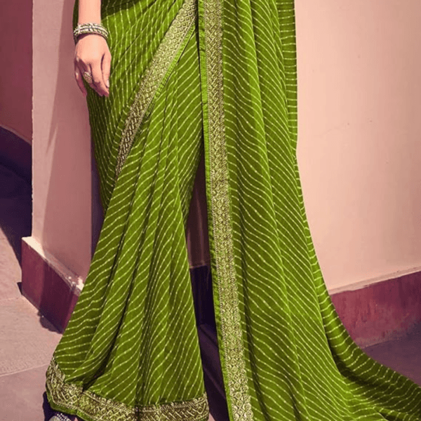 Women's Georgette Bandhani Printed Saree - Image 3